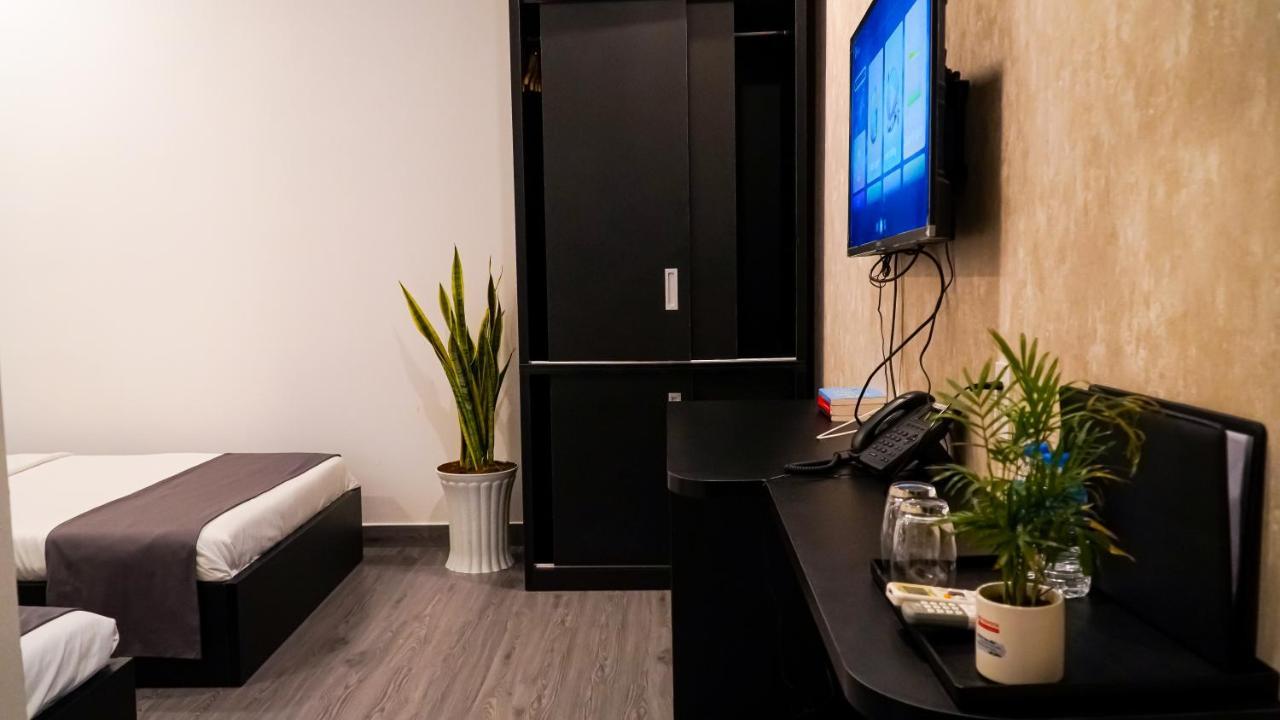 הו צ'י מין סיטי Bros Hotel מראה חיצוני תמונה
